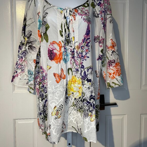 Garden themed tunic w/ cut-out work - Picture 4 of 8